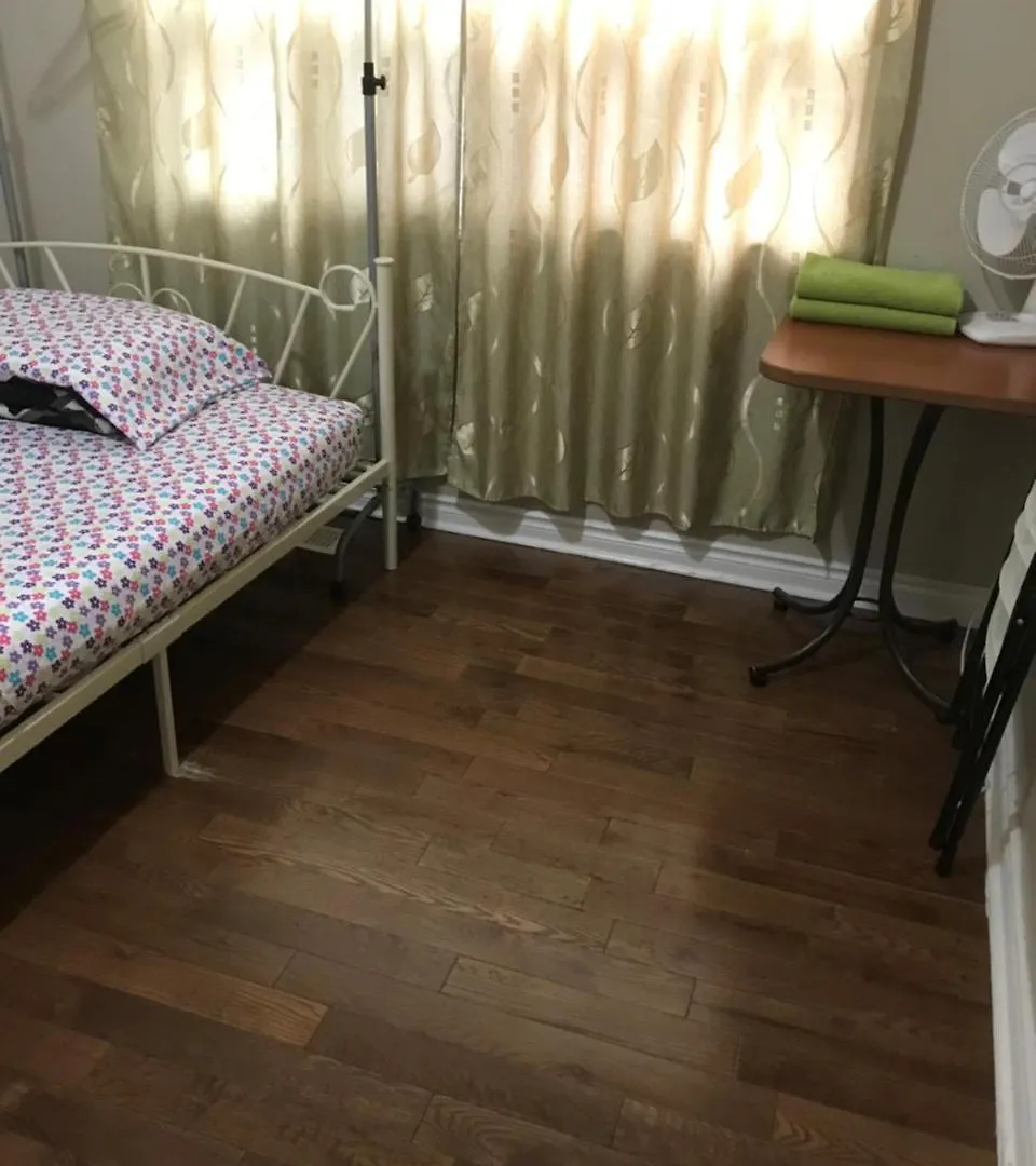 ** Guest house Convention Travelers Home Toronto Canada