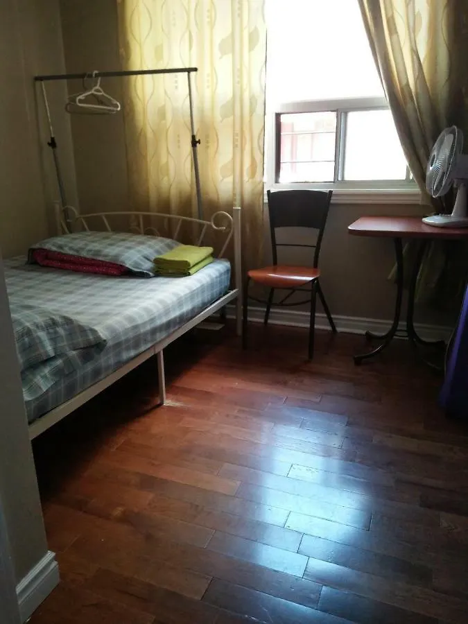Convention Travelers Home Toronto Guest house
